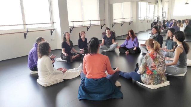 photo αίθουσα όλοι γύρω-γύρω